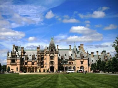 Stay in Summer and Receive Free Biltmore Pass!